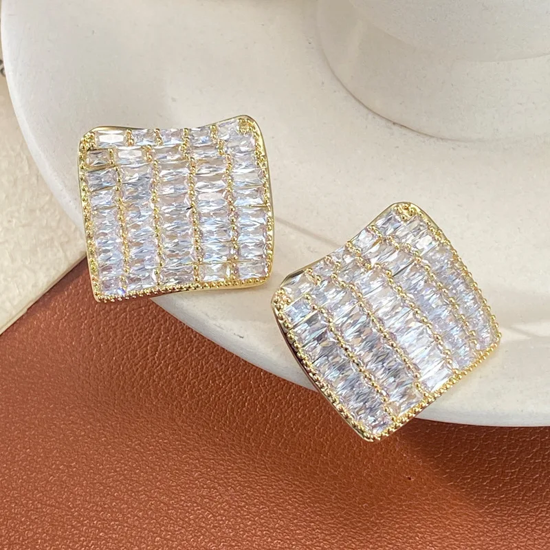 Personality exaggerated light luxury heavy industry full zirconium rhombus earrings exquisite versatile super flash earrings