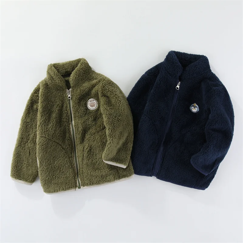 Kinder-Flanelljacke Neue Herbst- und Winterkollektion Weiche Babykleidung Stehkragen Kinder-Oberbekleidung Warmer Jungenmantel 1-4 Jahre