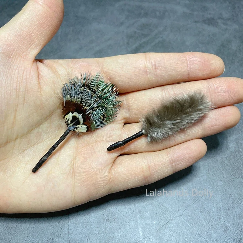 Dollhouse Mini Realistic Feather Fan Model for Dollhouse House Play Toys Accessories