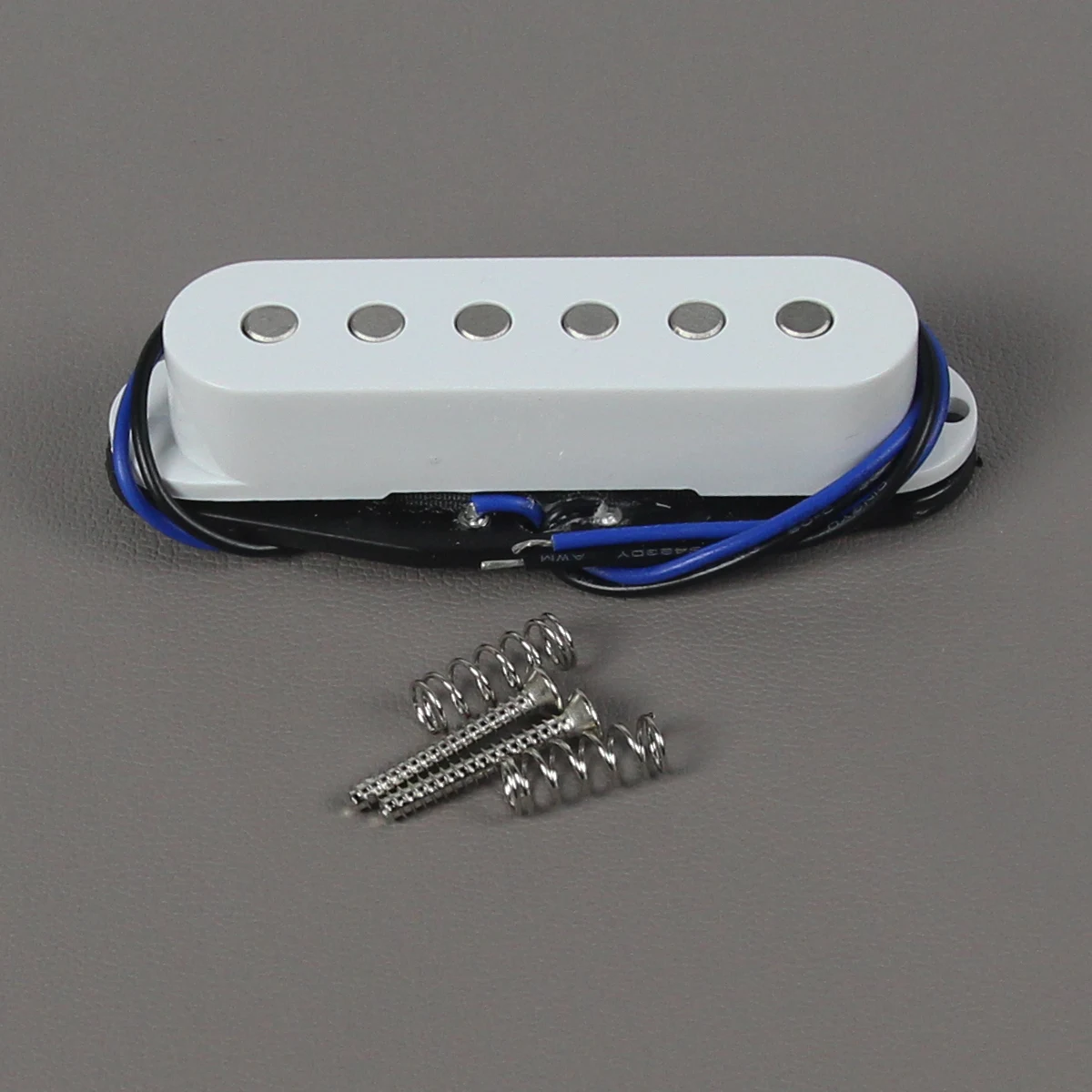 FLEOR 1PCS Single Coil Pickup Alnico 5 White ST Electric Guitar Pickup 50/50/52mm Flat Pole Pieces