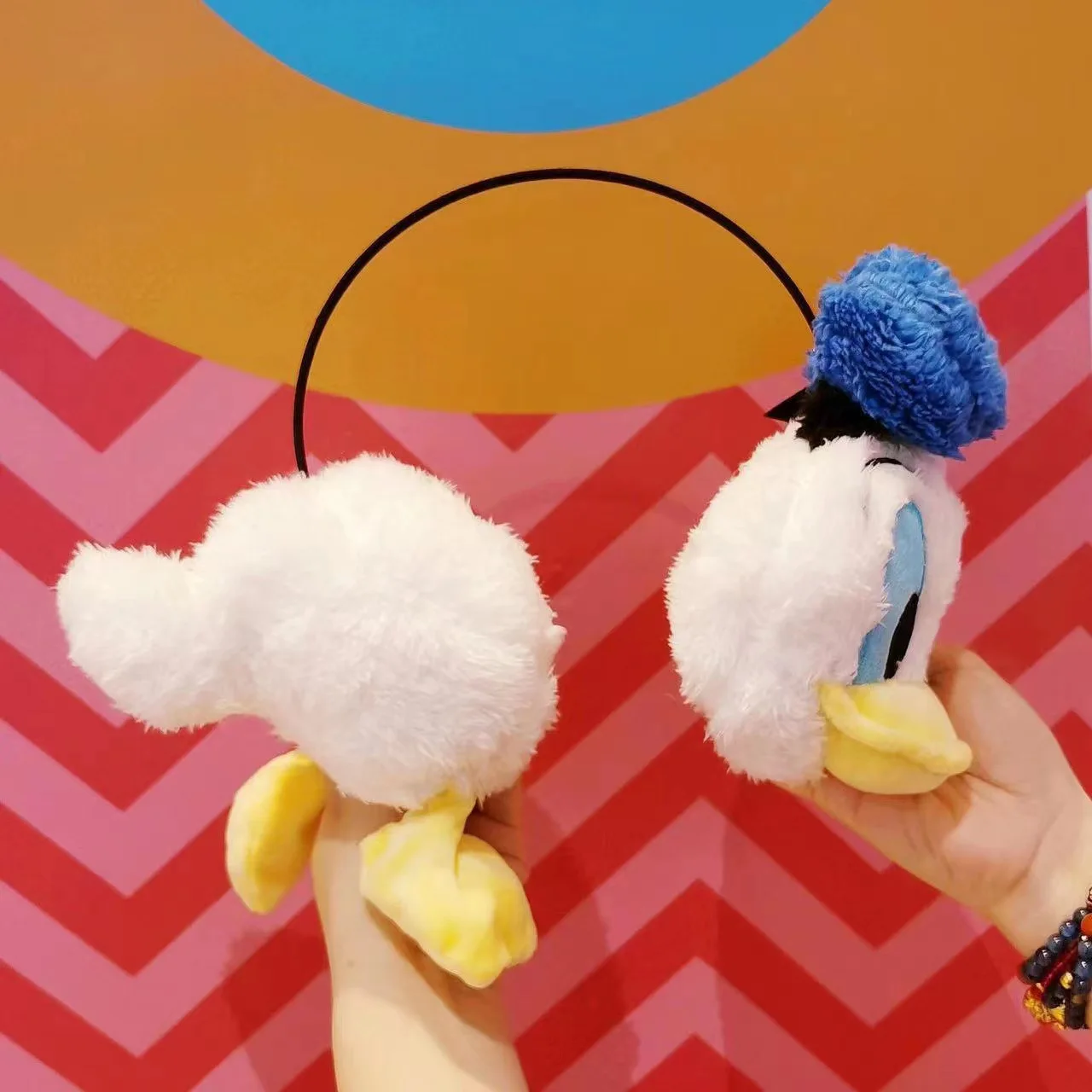 

Warm cartoon cute duck earmuffs, kawaii Donald Duck plush earmuffs for cycling and ear protection against cold