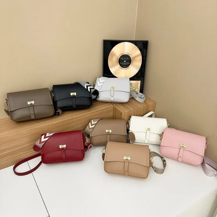 

Luxury Vintage Inspired Satchel - Premium Leather Handbag With Multiple Pockets And Modern Parisian Designer Style