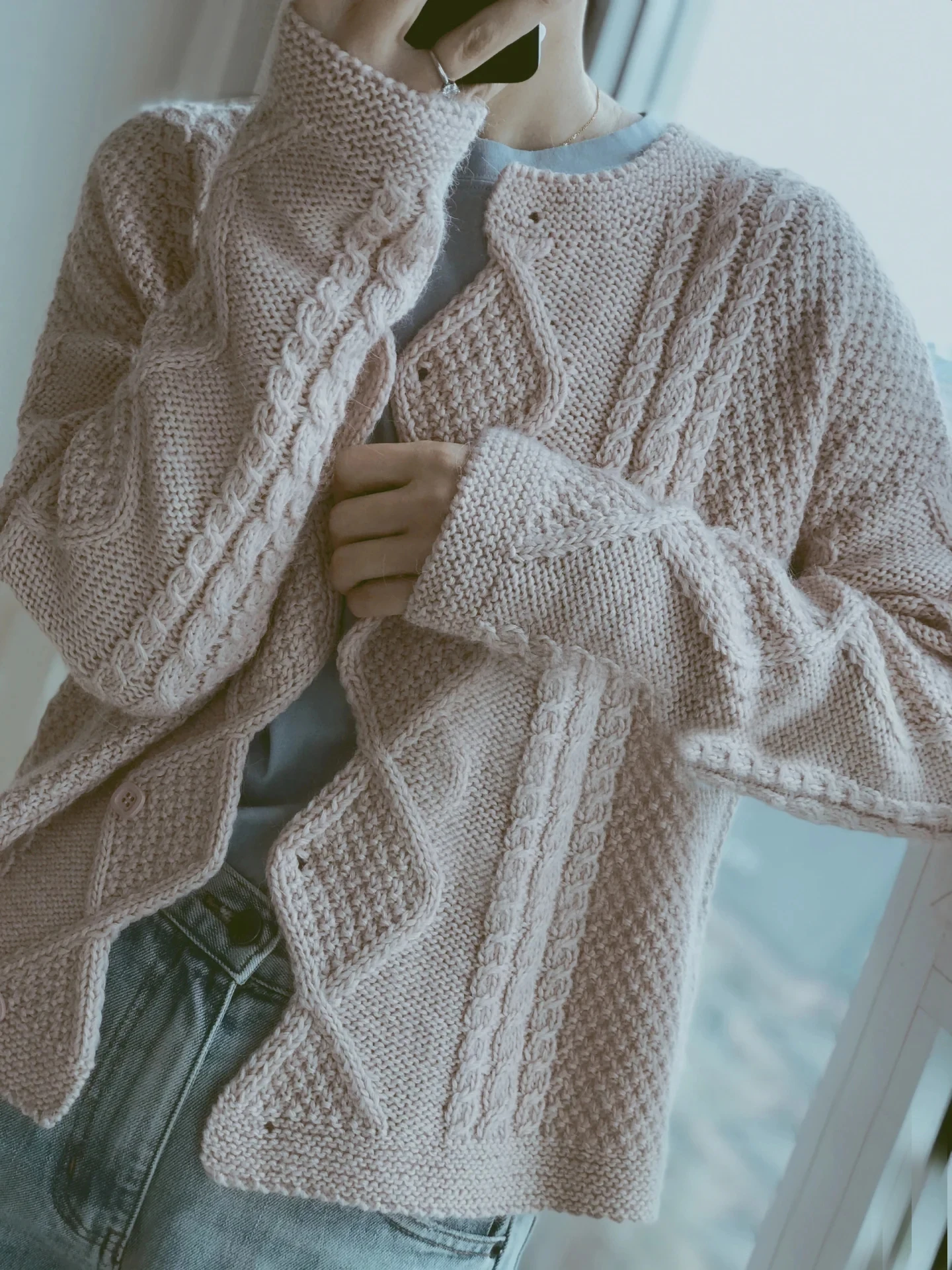 

Женский однотонный толстый кардиган из 100% мериносовой шерсти с круглым вырезом, однобортный осенне-зимний теплый удобный топ, вязаная одежда на кабеле