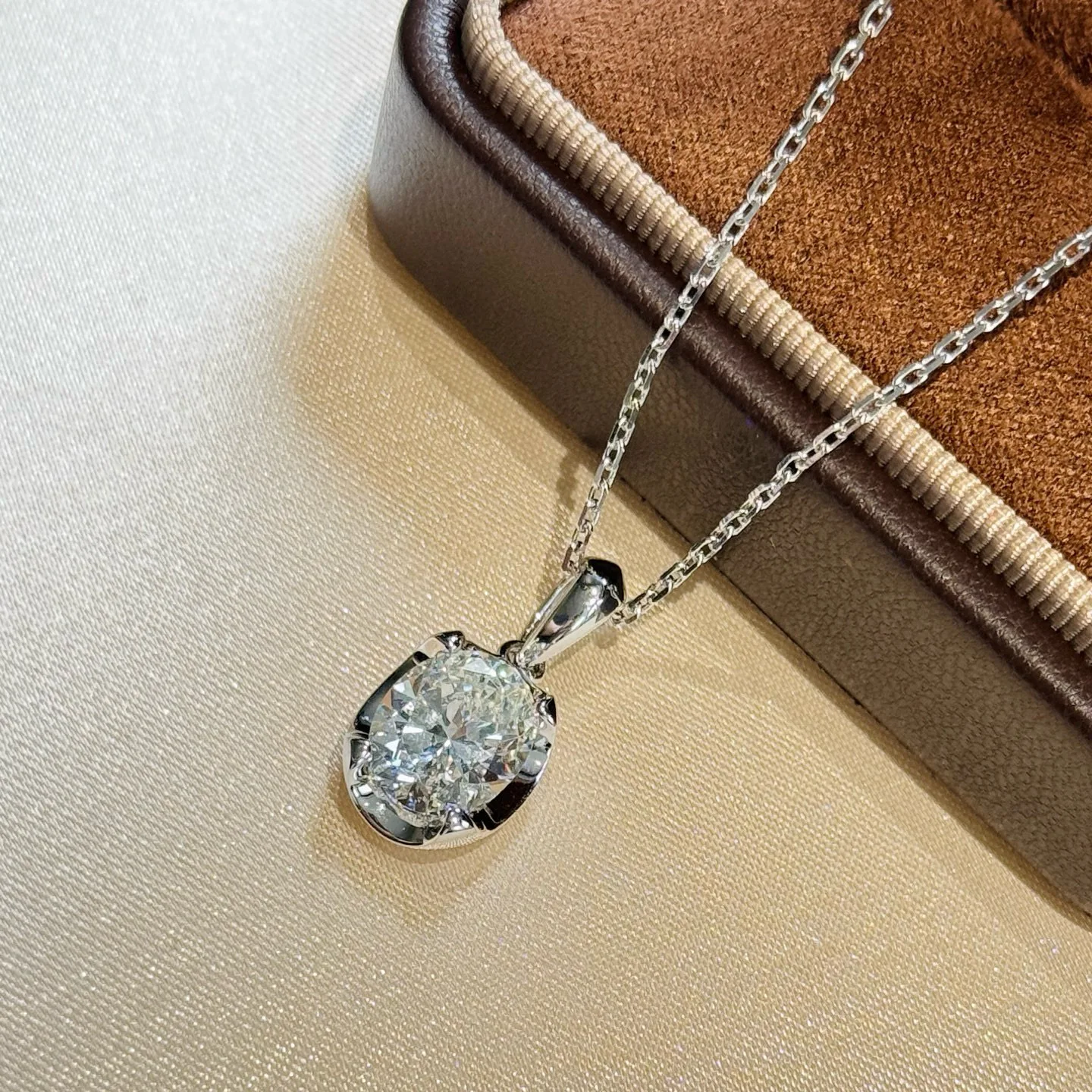 

100% 925 Sterling Silver 5.0 Ct AAA Zirconia Large Pigeon Egg Penadnts Necklace For Women Fine Jewelry