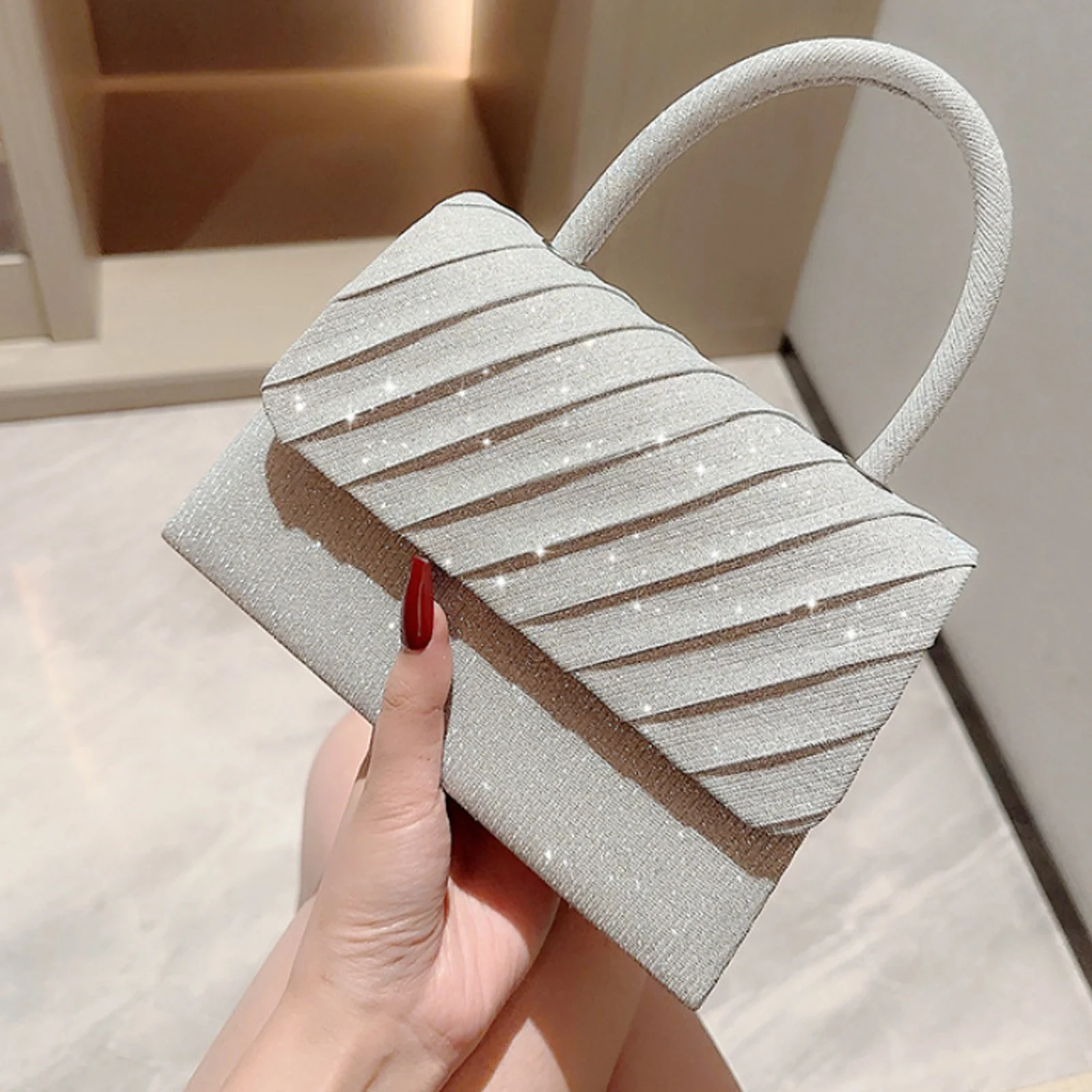 

Luxury Diamond Small Square Dinner Handbag for Women's Banquet Clutch Bag Luxury Designer Evening Dress Bag Shiny Flap Purses