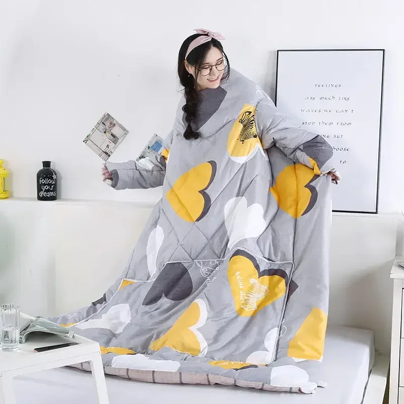 New fashionable and comfortable with sleeves lazy quilt pillow quilt, multi-functional two-in-one dual-purpose pillow quilt