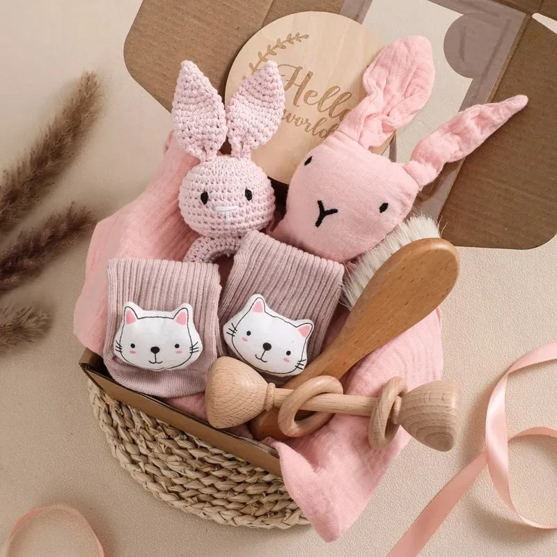 

Newborn Bath Gift Set Double Sided Cotton Blanket Wooden Milestone Cards Gifts Box Wooden Crochet Rattle Brushs For Baby Shower