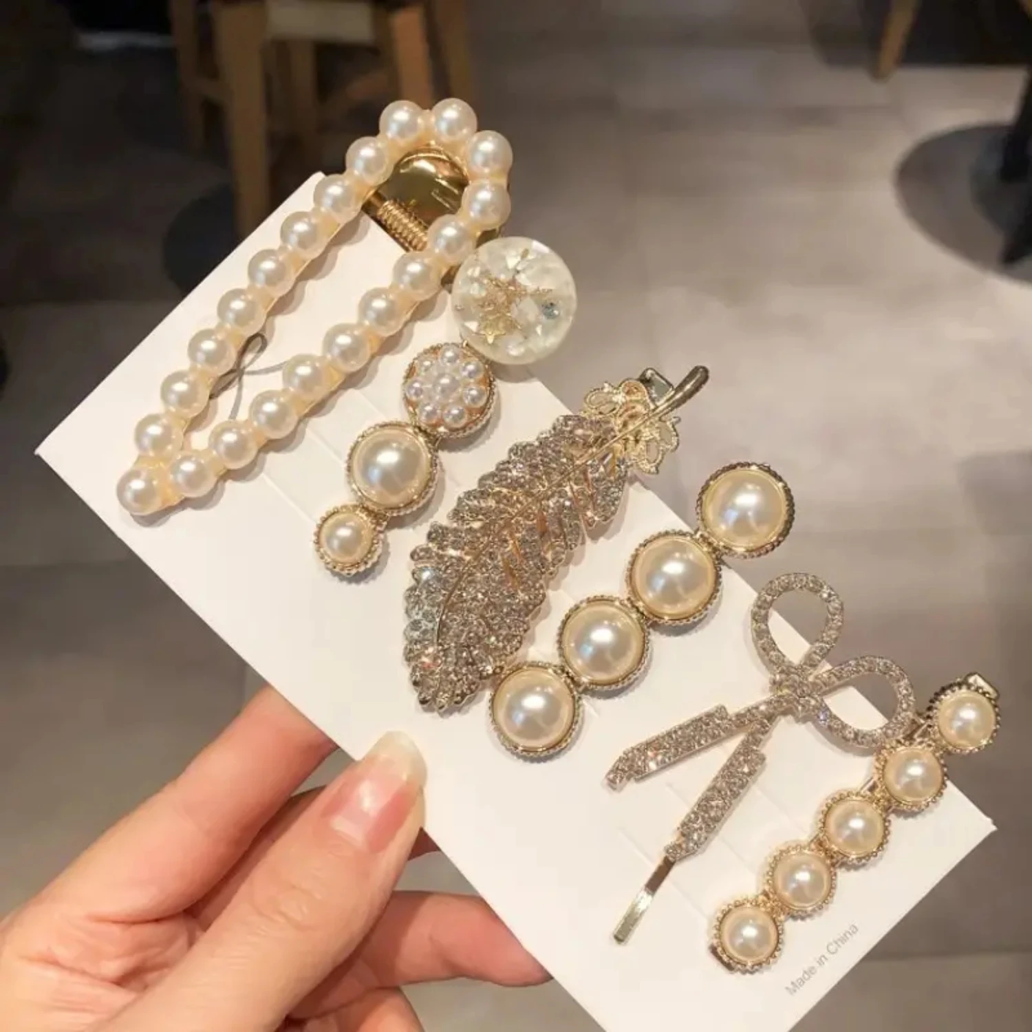 

Handmade Feather Pearls Rhinestone Hair Clips & Barrettes, Elegant Golden Hair Accessories, Alligator Bobby Pins, Glitter Crysta