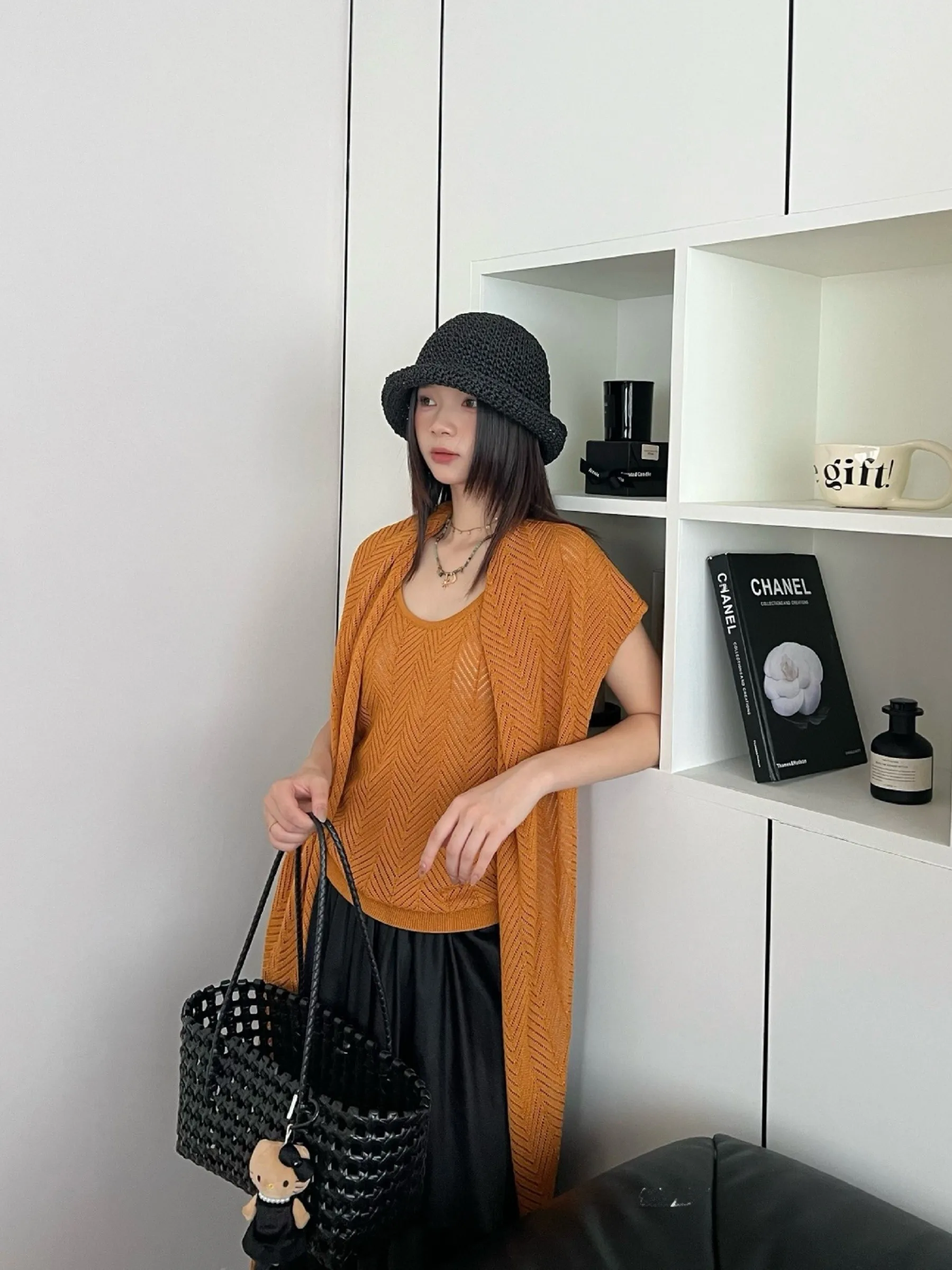 

Simple round Neck Knitted Vest Shoulder Wrap Two-Piece Set Women's Spring Summer Korean Style Breathable Casual Outfit
