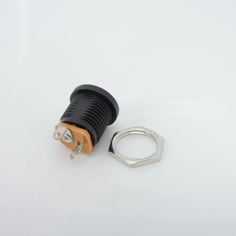 DC022 DC-022 5.5x2.1 مللي متر 5.5x2.5 مللي متر 5.5*2.1 مللي متر تيار مستمر أنثى جبل المقبس قابس طاقة وصلة مرفاع لوحة تصاعد 5.5 مللي متر 2.5 أسود c1 #4