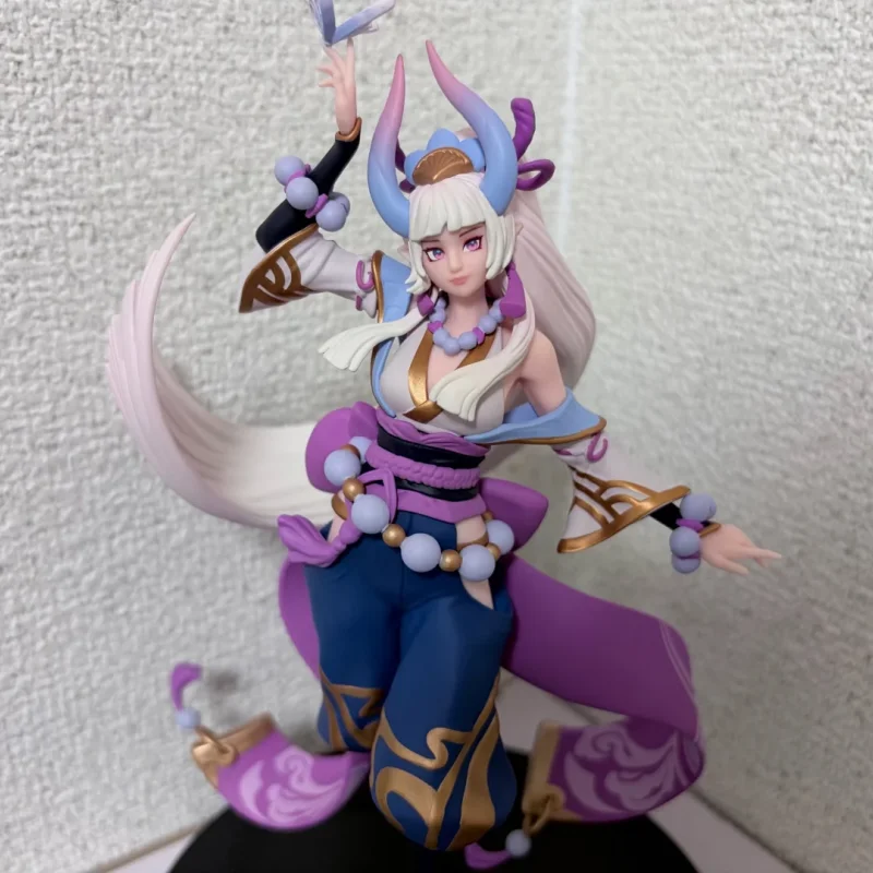 

В наличии: Коллекционная фигурка Синдры из League of Legends (LoL) в образе Лотоса Душ — классический аниме-сувенир, подарок, украшение из серии.