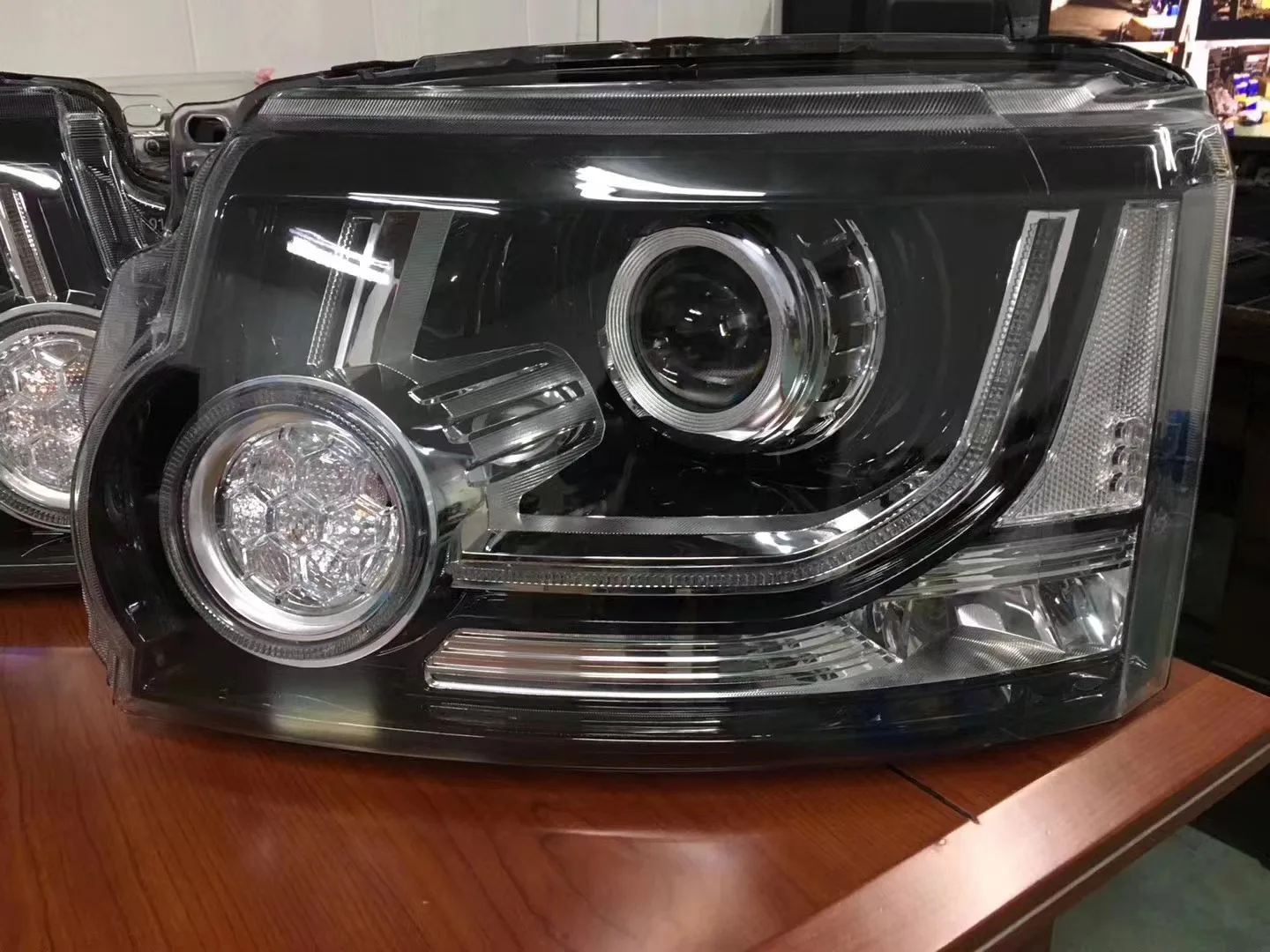 Head light for LR Discovery 4 2010-2013 up to LR Discovery 4 2014