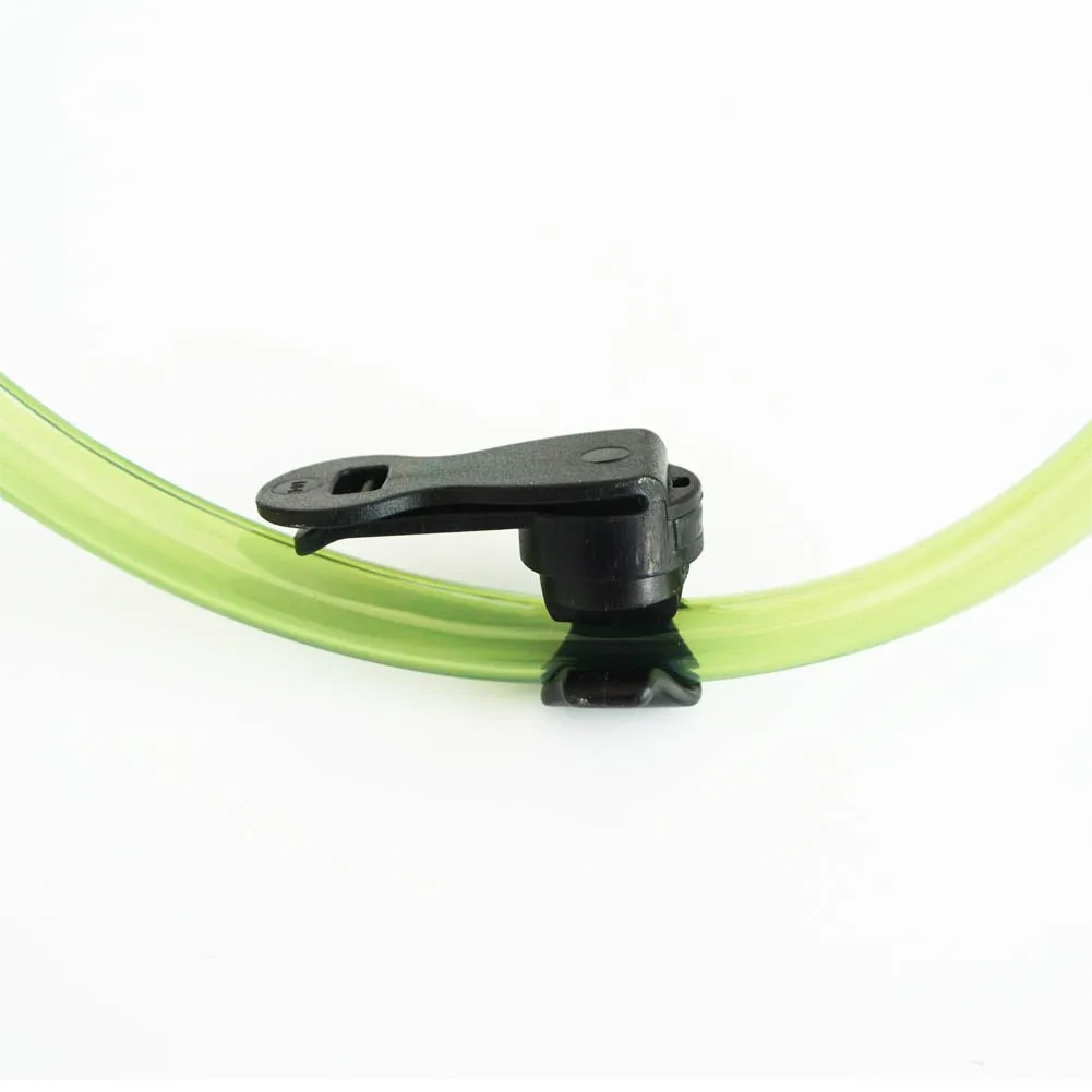 1pc Drinking Tube Clip 4.5x1.7x2.5cm Magnetic Tube Clip Outdoor Hiking Backpack Drink Tube Clips Outdoor Camping Tools