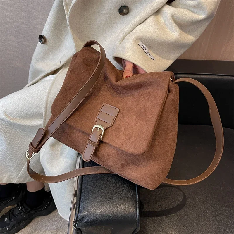 Light Luxury Fashion Design New Comfortable Fabric Zipper Women's Handbag 2024 Hot Selling Casual Soft Flip Pocket Shoulder Bag