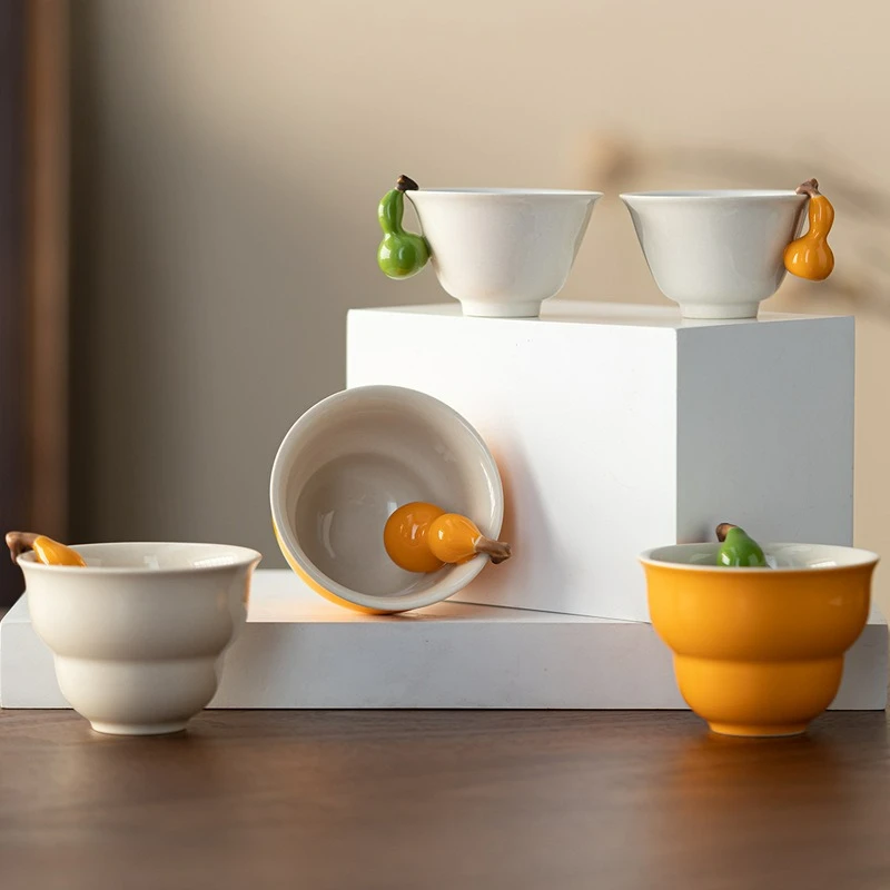

Creative Gourd Shape Ceramic Tea Cup Household Traditional TeaCup Master Cup Kung Fu Tea Set Drinkware Decoration 2025 New