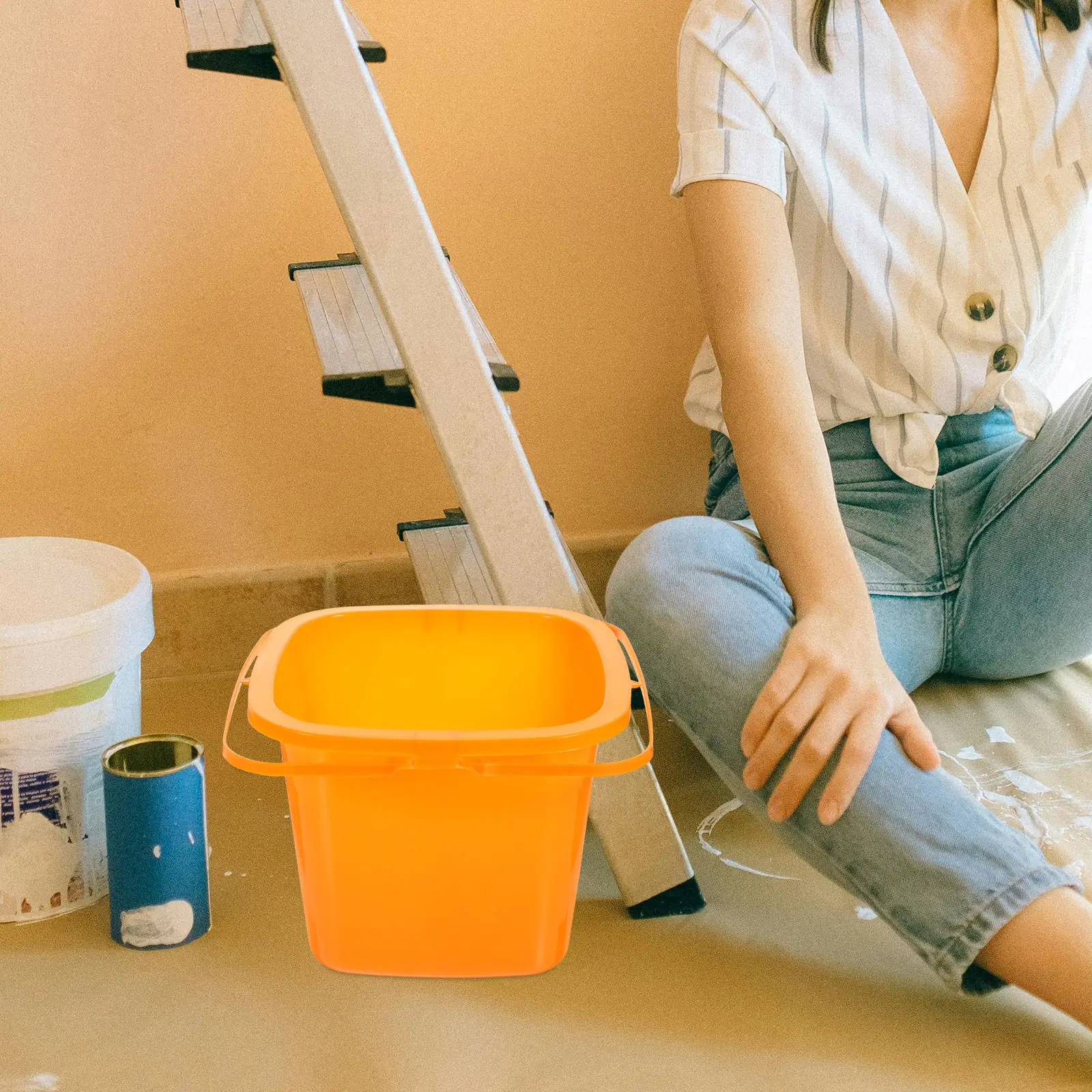 Plastic Paint Storage Bucket with Lid and Handle – Small Handheld Container for DIY, Halloween & Christmas Crafts