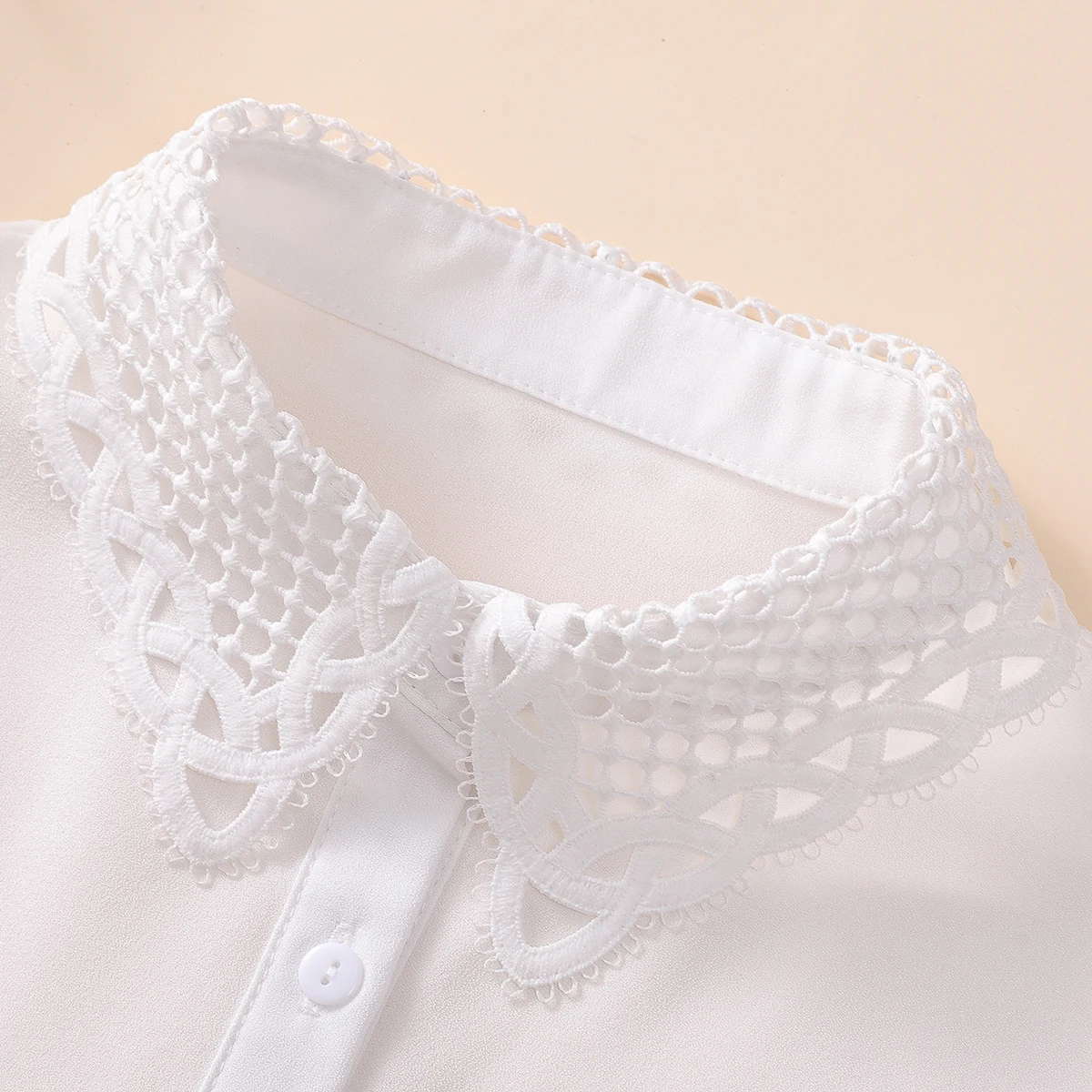 Women\'s Fashion Square Embroidered Collar Chiffon Fake Collar Personalized Versatile Detachable Half Shirt Fake Collar