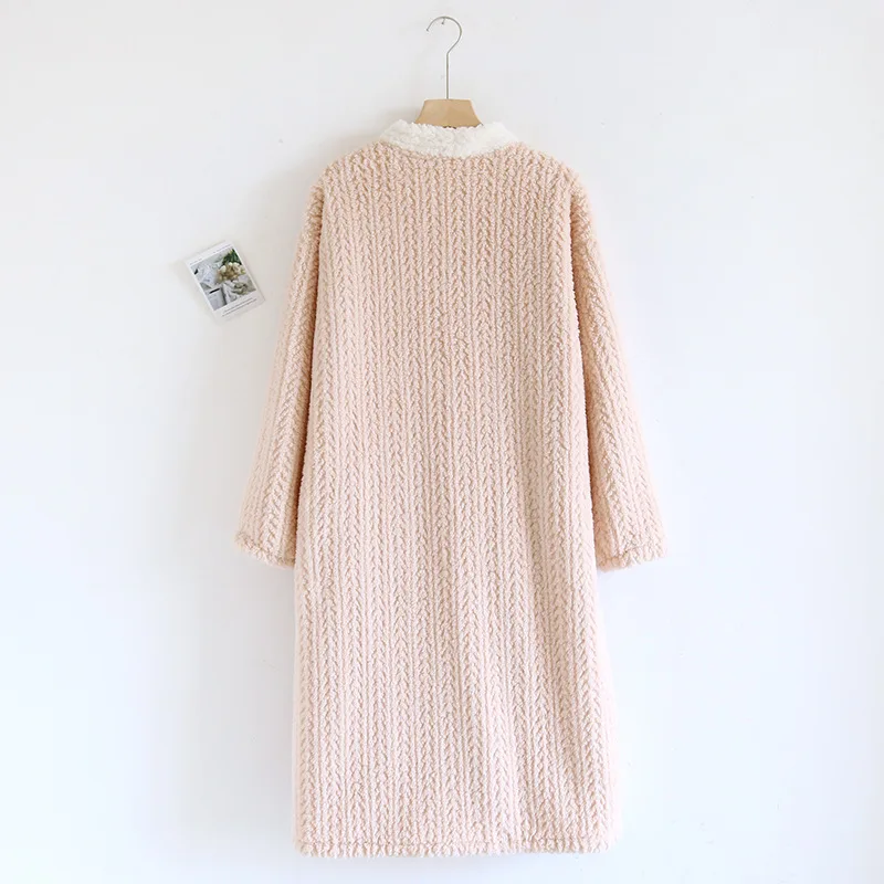 2024 New Autumn and Winter Women's Nightgown Fleece Sweet and Cute Bathrobe Women's Nightdress V-neck Collar Button Home Dress