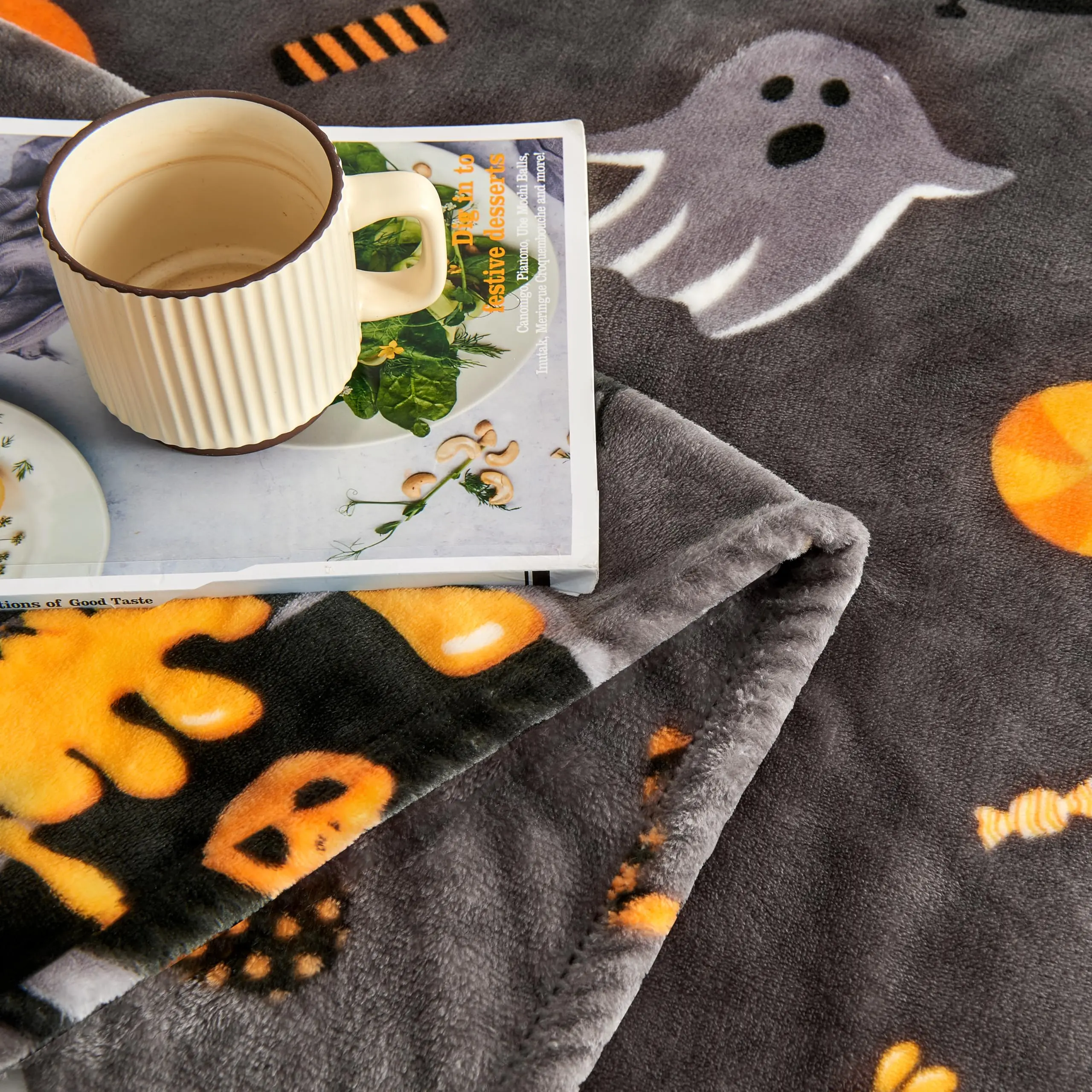 Edenleaf Halloween Blanket with Spooky Pumpkin Bat Ghost Spider Print, Soft Cozy Halloween Throw Blanket for Couch Bed Gifts Home Decoration, Fuzzy Warm Fleece Throws