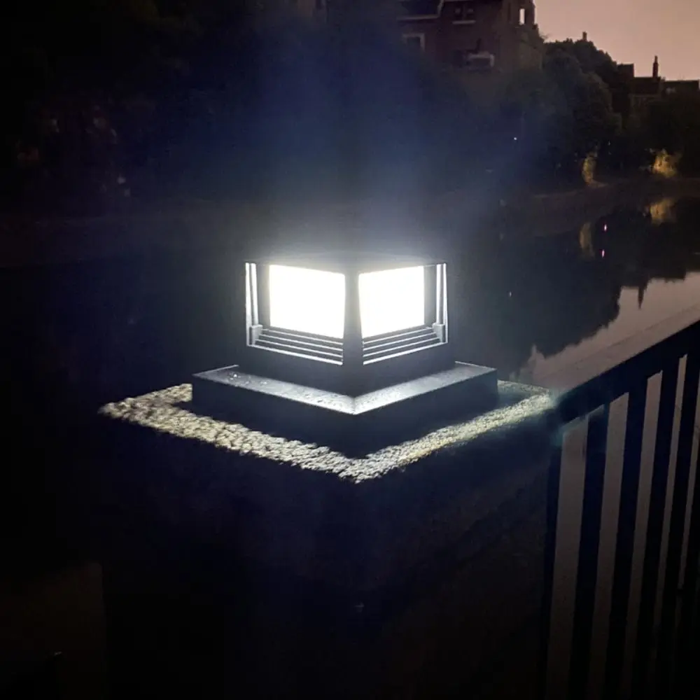 Square Fence Gate Pillar Lamp Solar Powered Lighting Fence Post Light Waterproof LED Solar Column Light Garden Decoration