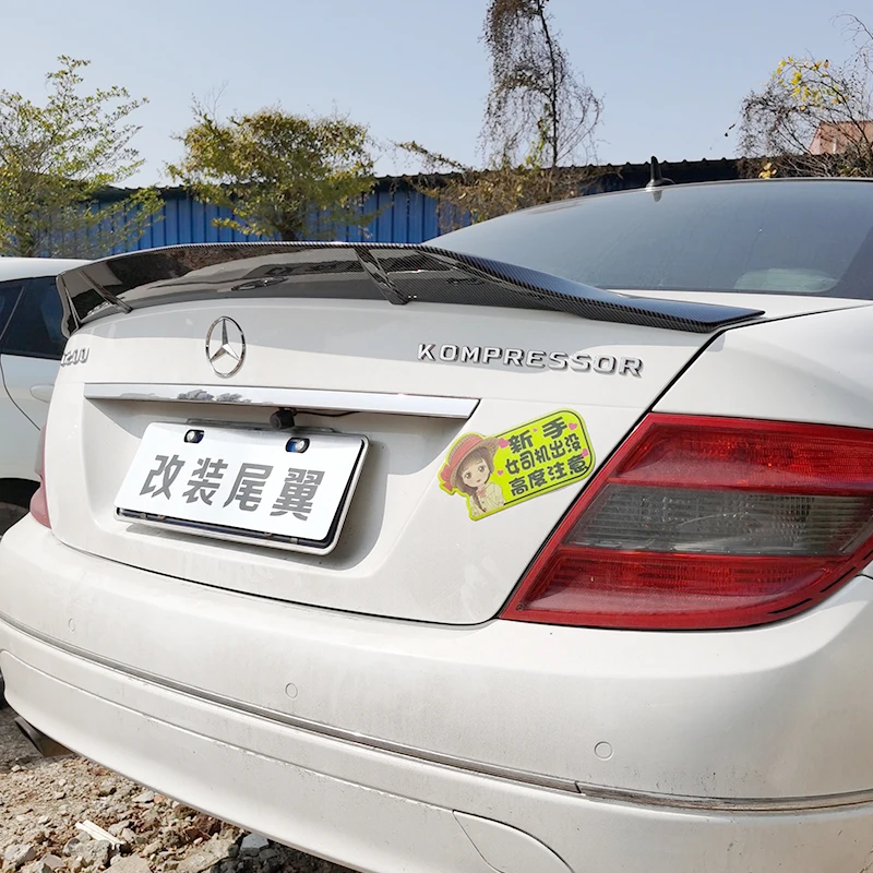 New design For Mercedes Benz W204 Spoiler 2008 to 2013 C Class C-Class C180 C200 C220 C63 glossy black carbon fiber ABS spoiler