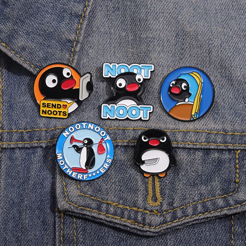 Cute Cartoon Penguin Enamel Pins Send Noots Message Brooches Jewelry Backpack Clothes Animal Decor Lapel Badge Gift Wholesale