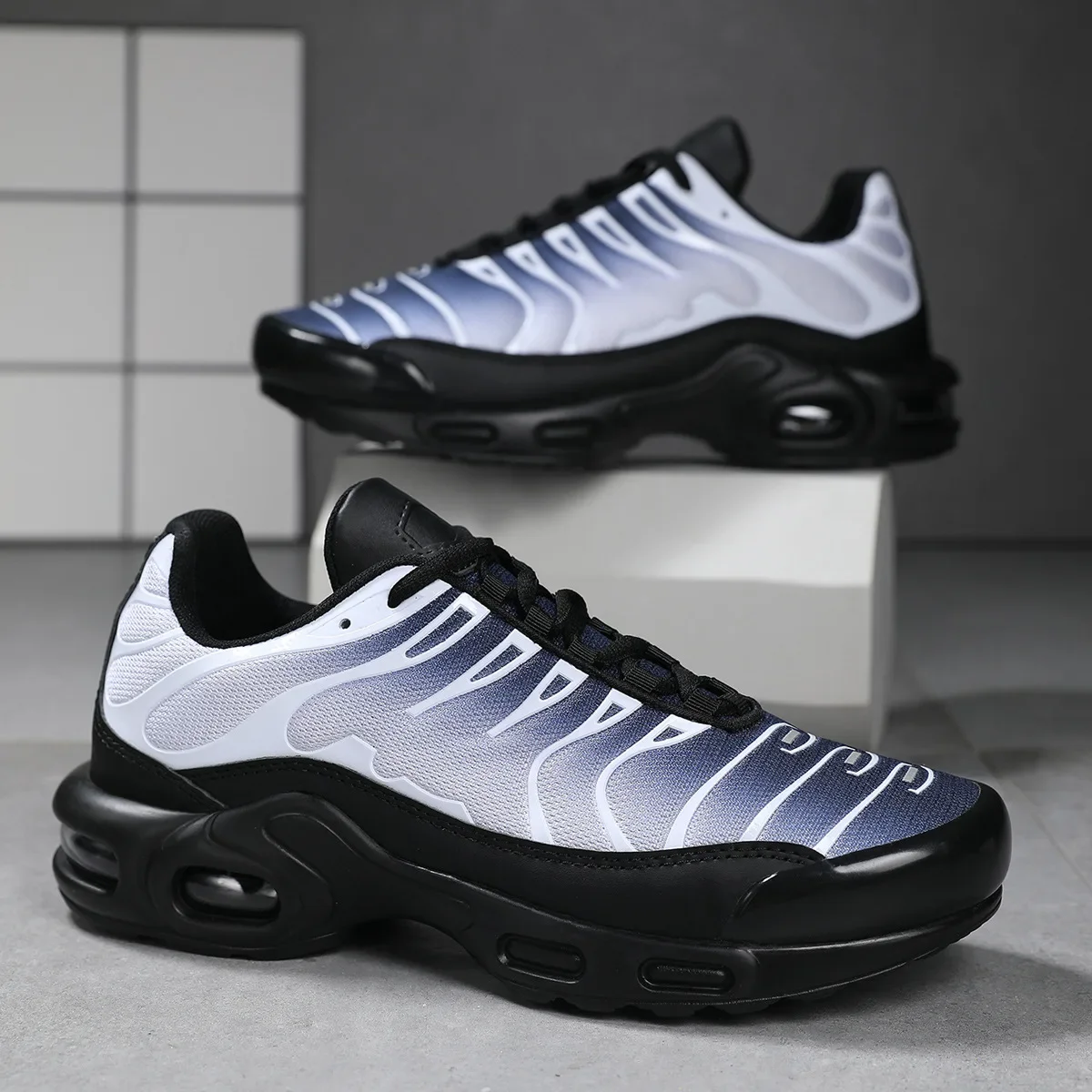 Fotografia 5: 2025 outono casual sola grossa masculino macio e confortável antiderrapante placa de moda ao ar livre novos sapatos casuais sapatos esportivos masculinos