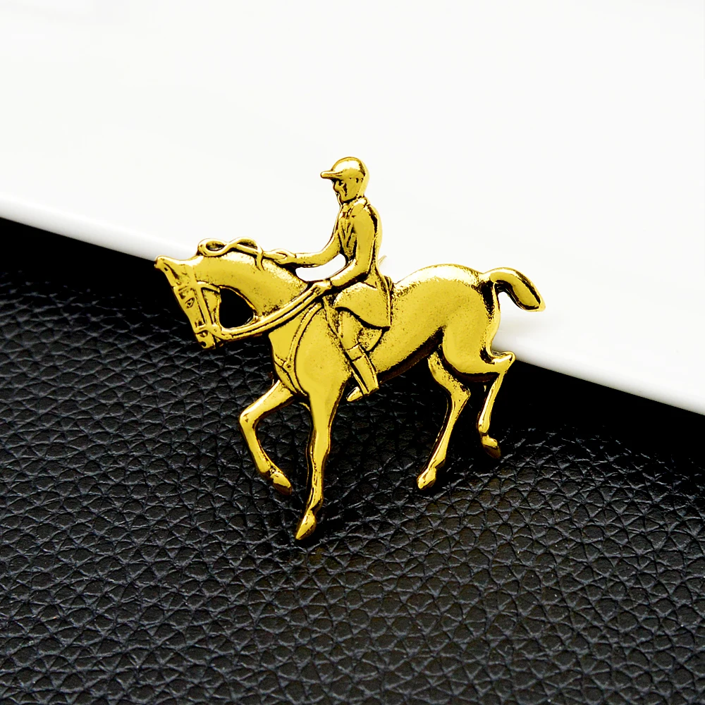 CINDY XIANG Man On Horse Brooch Vintage Animal Pin Badages Classic Design 2 Colors Available New Arrival 2022