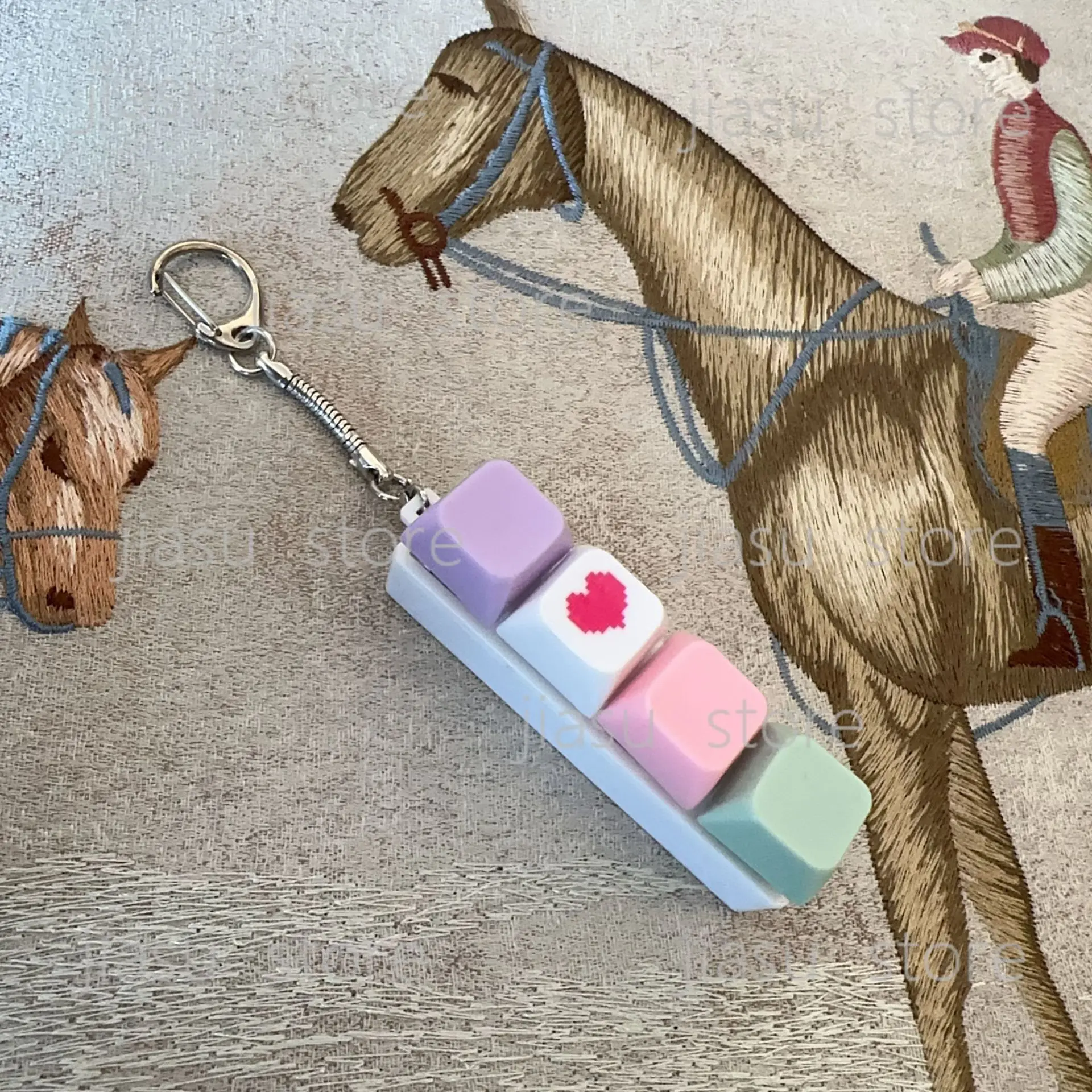 

One-character decompression 4-key mechanical keyboard shaft tester Macaron keycap decompression button keychain toy