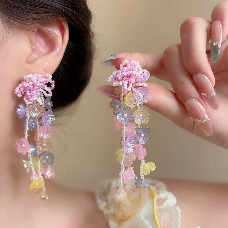 Unique Design Acrylic Flower Chains Earrings for Women Elegant Drop Earring Handmade Holiday Magnificent Shiny Sequin Ornament