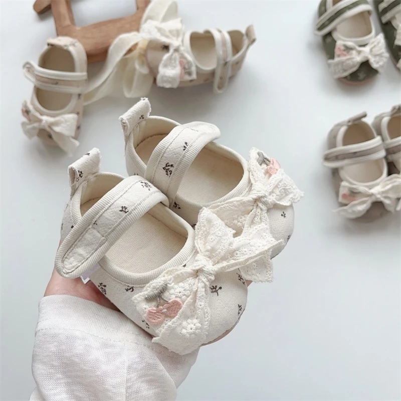 

Spring Autumn Baby Girls Shoes Children Soft Soled Non Slip Kids Walking Shoes Comfortable Floral Lace Bow Princess Shoes