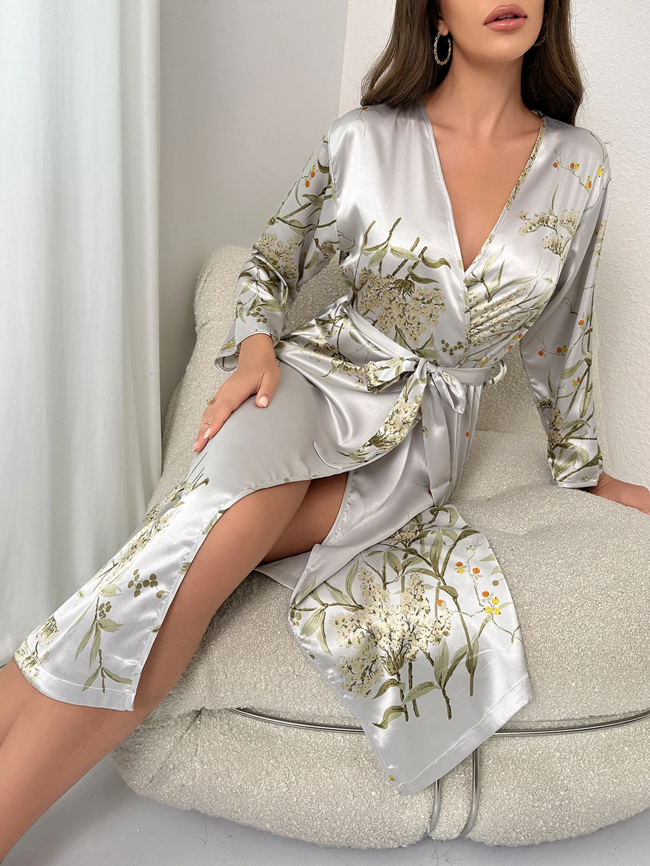 Floral Print Night Robe  Elegant Long Sleeve V Neck Robe With Belt  Women\'s Sleepwear