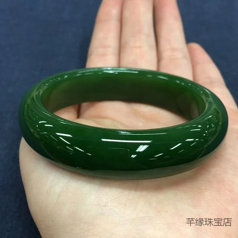 bracelet-en-jade-de-hetian-un-bracelet-en-jade-jeune-un-veritable-bracelet-en-jade-un-bracelet-de-joaillerie