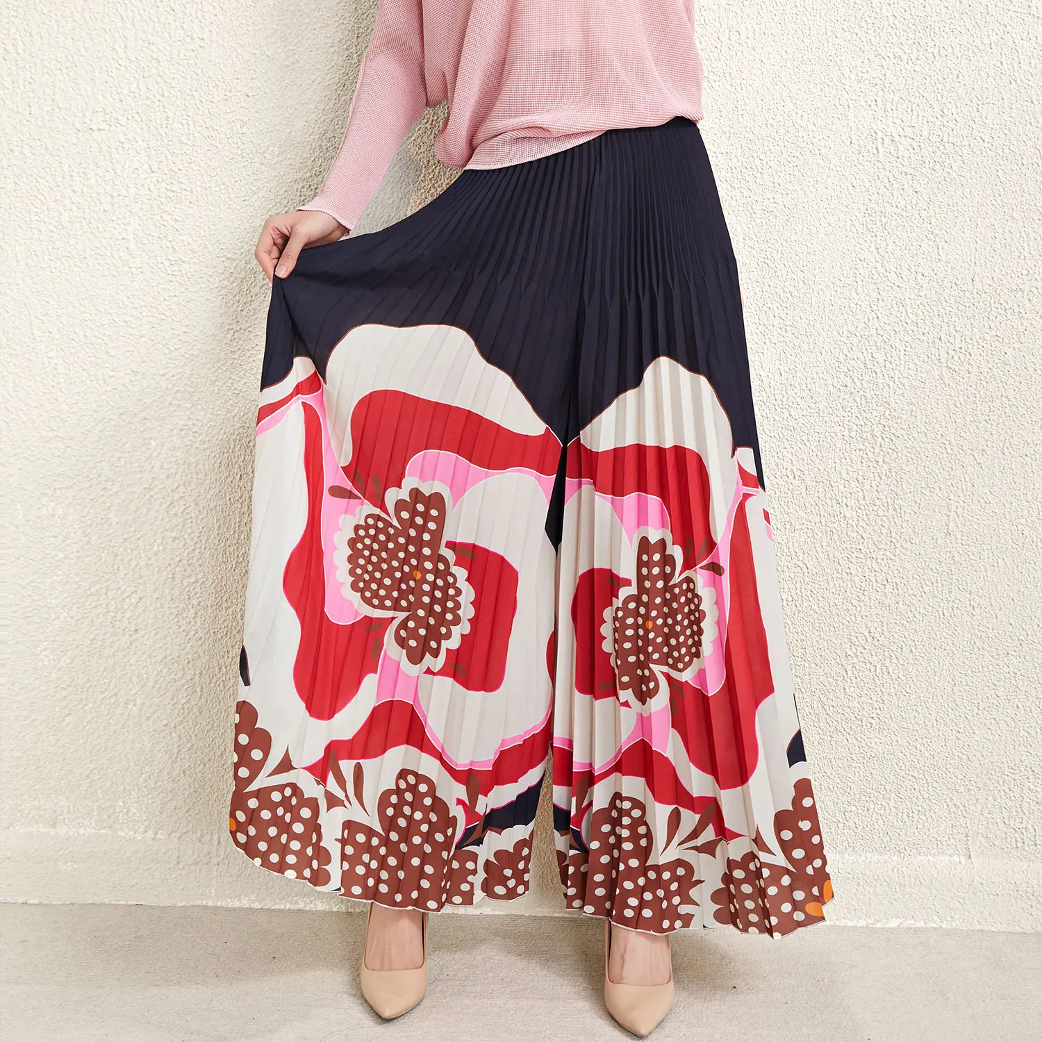2024 Latest Fashion Pleated Plus Size Trousers Women's Pants Summer Loose Trousers Women Elegant Pants