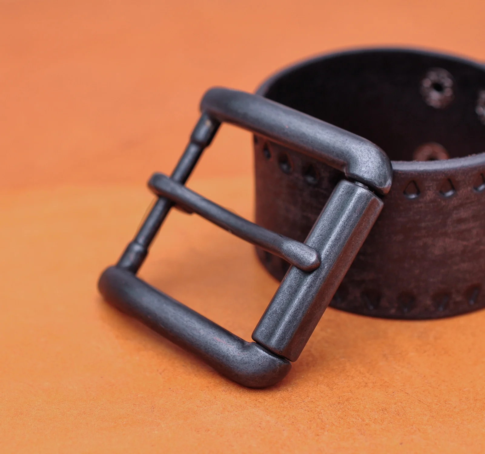 40MM Heavy Duty Men Antiqued Silver Metal Cowboy Single Prong End Bar Buckle Heel Bar Roller Leathercraft Belt Buckle