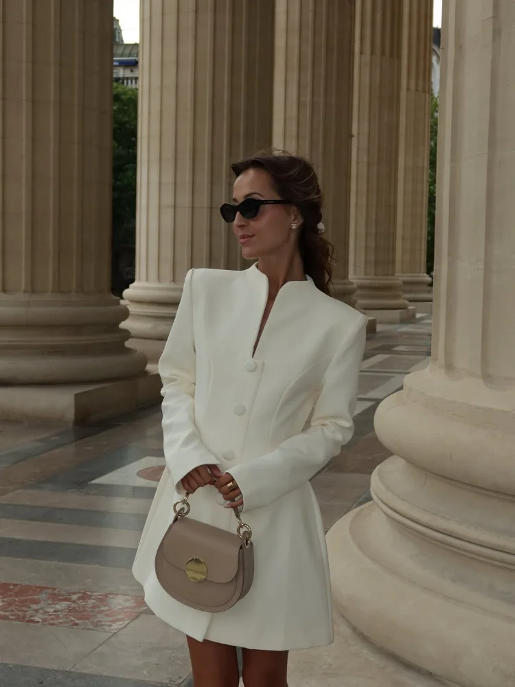 فساتين نسائية أنيقة صغيرة متينة واحدة الصدر أنيقة بأكمام طويلة وياقة على شكل حرف V فساتين قصيرة على شكل حرف a موضة جديدة للسيدات للتنقل