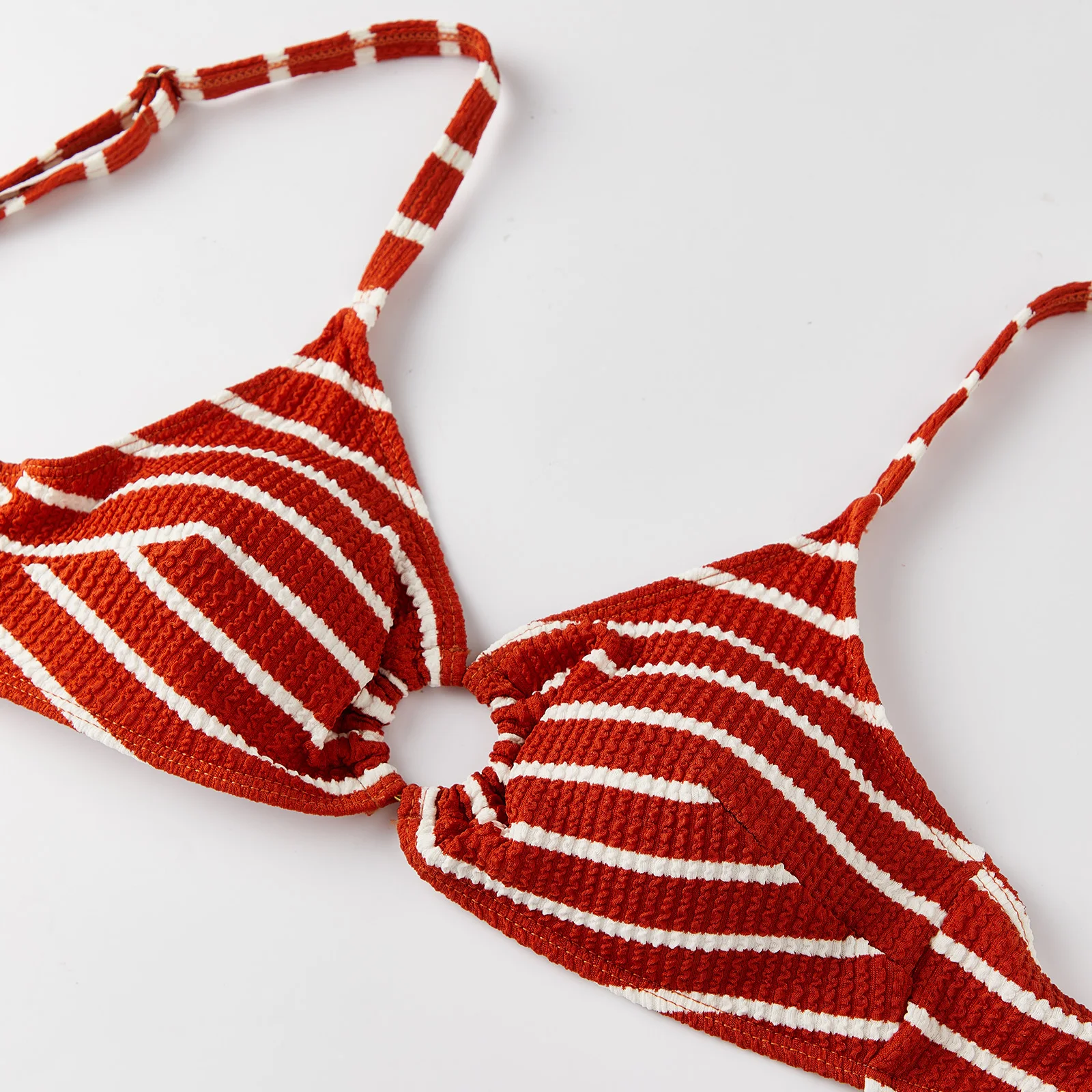 

Женский комплект бикини с лоскутным дизайном, полосками и текстурой, с вырезом в форме буквы О, широкими бретелями и завязками сбоку, пляжный купальник из двух частей