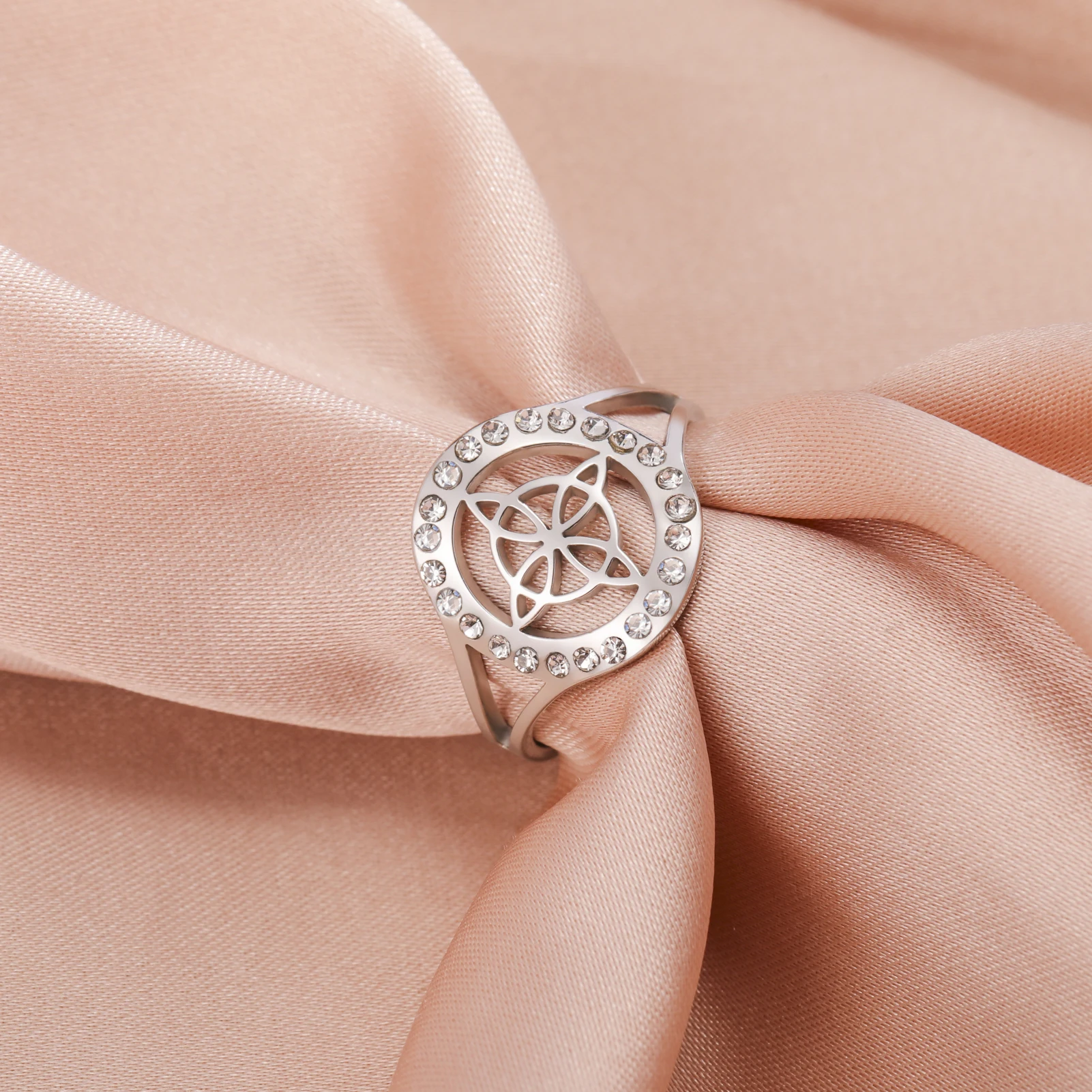 Skyrim Witchcraft Witch Knot Clear Zircon Round Ring Stainless Steel Gold Color Adjustable Finger Rings Vintage Amulet Jewelry