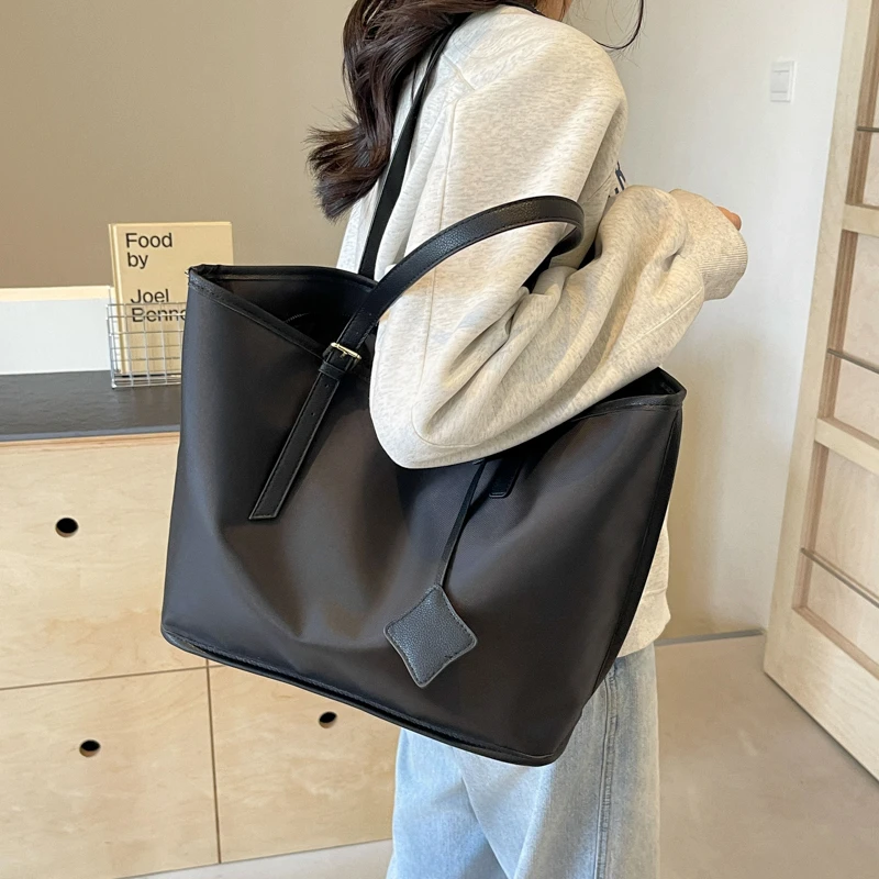 Large Capacity Pu Handbags Transparent Solid Simple Versatile Tote Bags for Women 2024 Casual Fashion Hot Sale Bolso Mujer