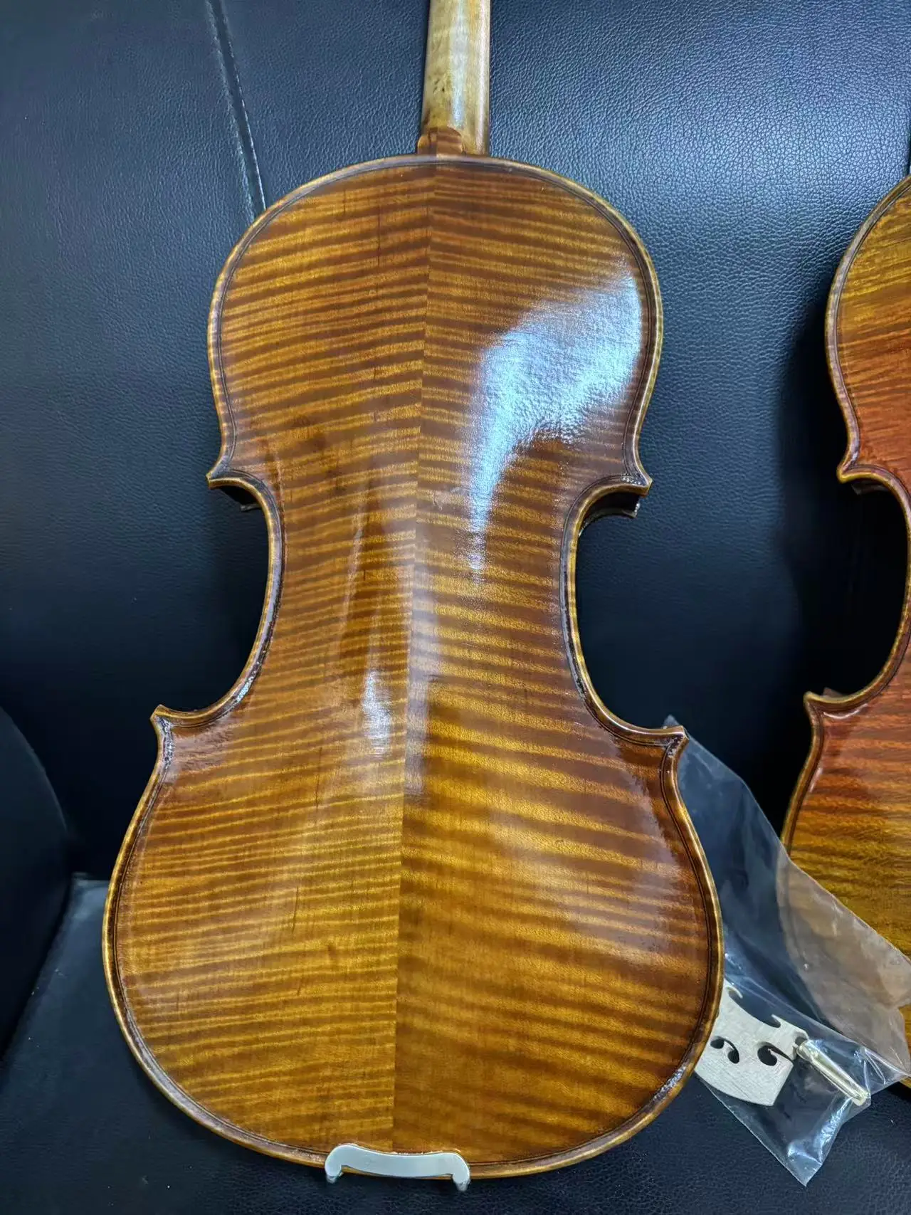 TONGLING Professional Master-Level Violin, 4/4 Size, Handmade Oil-Painted Violin & Violin Made from 20-Year-Old European Spruce