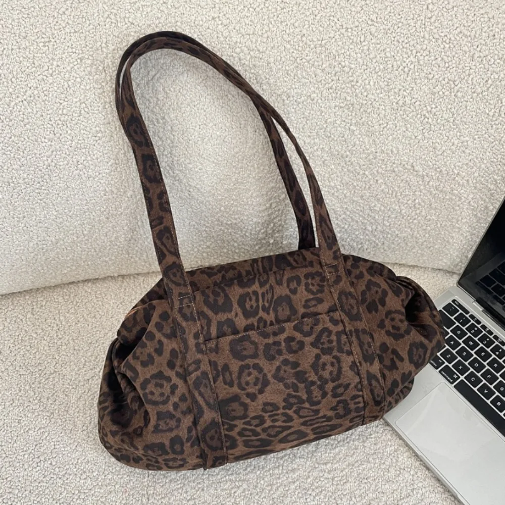

Модная ручная большая сумка с леопардовым принтом для женщин, большая вместимость, подходит для путешествий, сумка на плечо из искусственной замши
