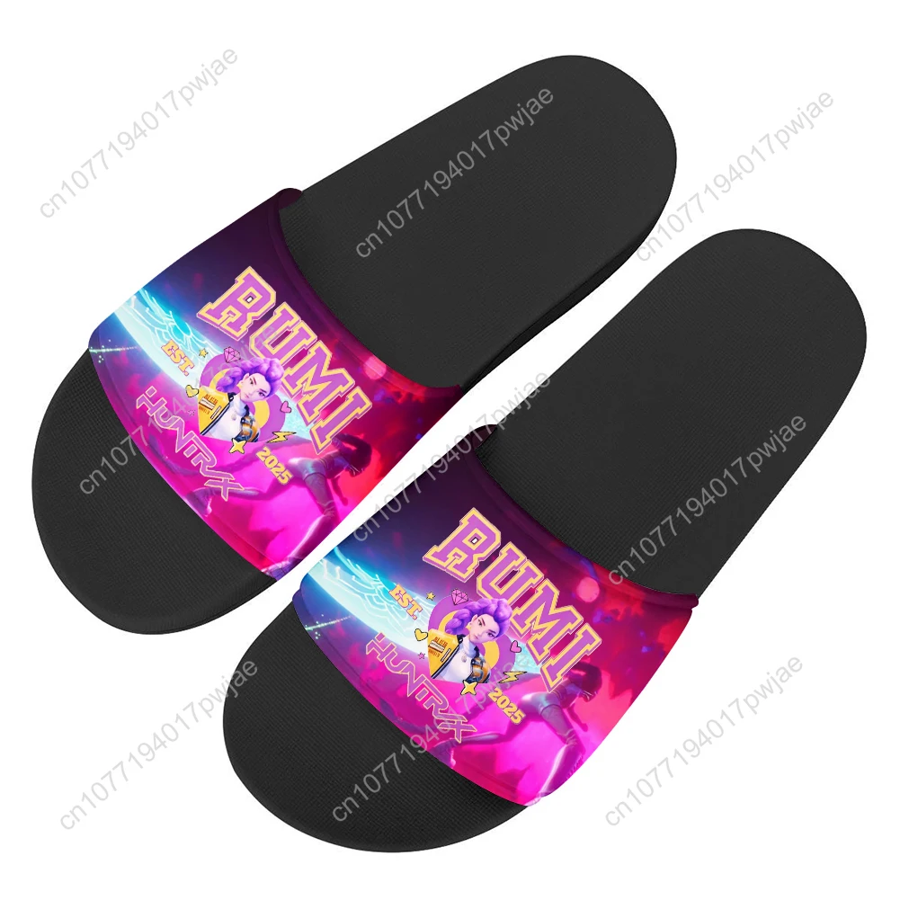 شباشب KPop Demon Hunters Rumi أحذية مائية منزلية للرجال والنساء على الشاطئ وحمام السباحة صنادل خفيفة الوزن شبشب صيفي مخصص