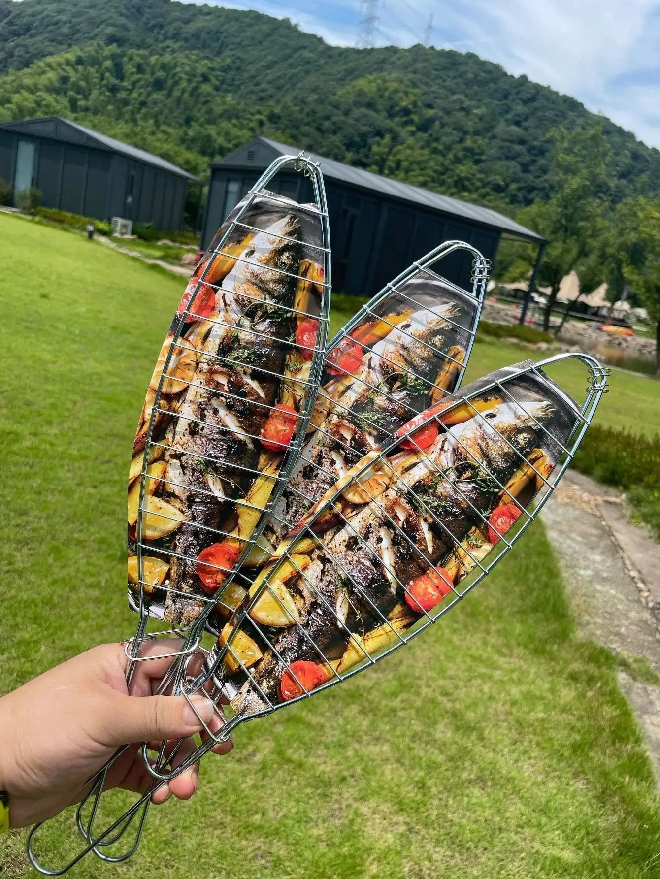 1/2/4pcs 42cm/16.5inch Portable Fish Grill Rack With Long Handle Grilling Basket, Sturdy And Durable Structure, Perfect For Grilling Whole Fish, Fish Fillets, Seafood, Vegetables, Ideal For Outdoor BBQ, Camping, Picnic, sh260413164013604852574