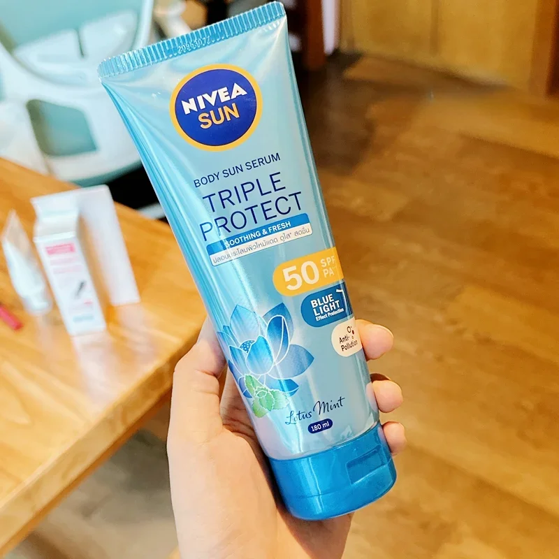 Nivea Body Sun Serum Triple Protect Sunscreen 180ml Anti-polution protezione UV SPF50PA +++ Anti-polution lenitivo Fresh Skincare