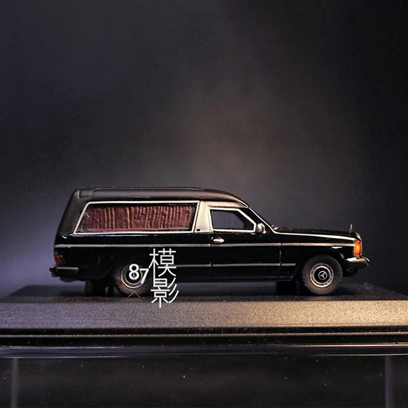 1/87 Scale BMW 502 Hearse 1952 Classical Retro Cars Simulation Resin Car Model Static Dispaly Collectible Toy Gift Souvenir