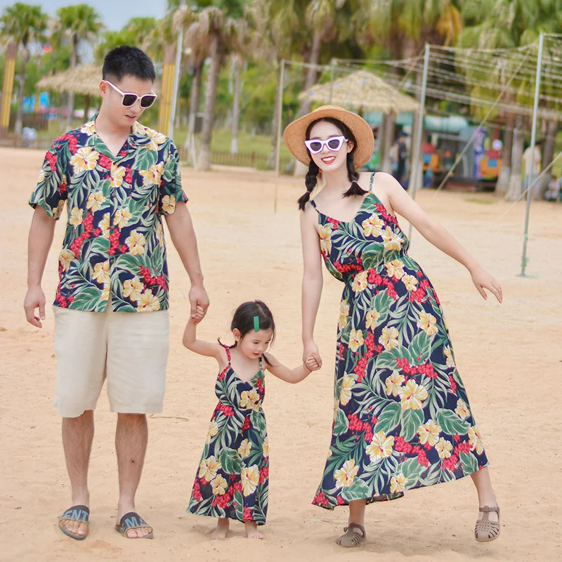 Vacation Area Couple Look Family Matching Resort Clothes Mother and Daughter Beach Dresses Holiday Father and Son Shirts Sets