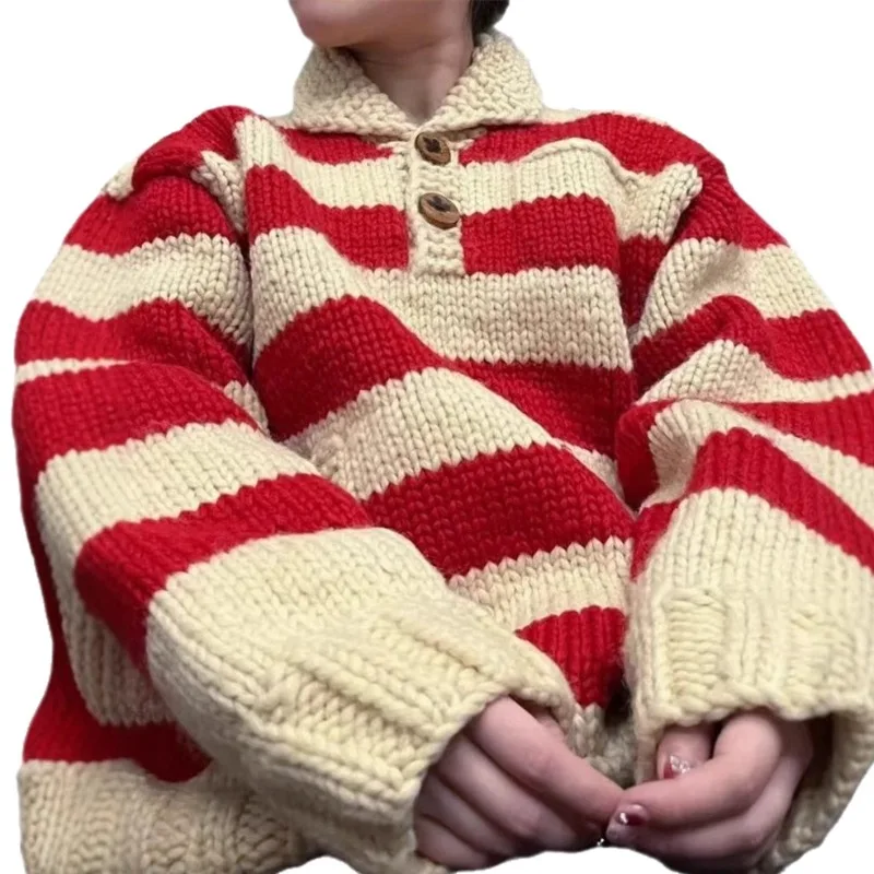 クリスマススタイルのコントラストストライプの赤いセーター、女性用、秋と冬、セミオープンカラー、厚手のニットセーター、トレンド