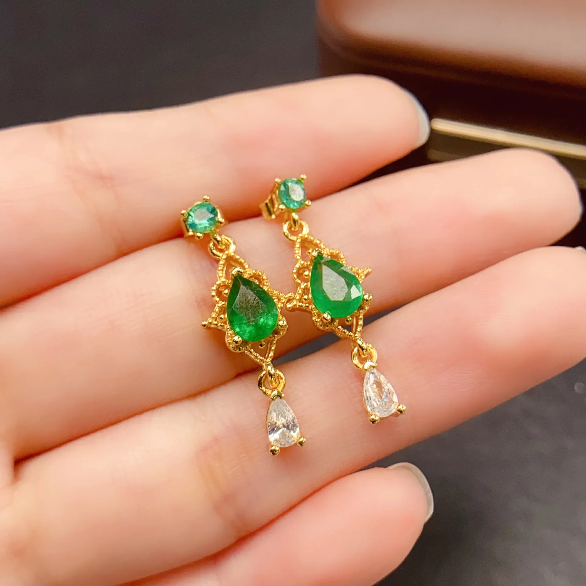 

Natural Emerald Stud Earrings, S925 Silver Setting 5x7mm Main Stones, Elegant Green Gemstone Jewelry Gift for Women