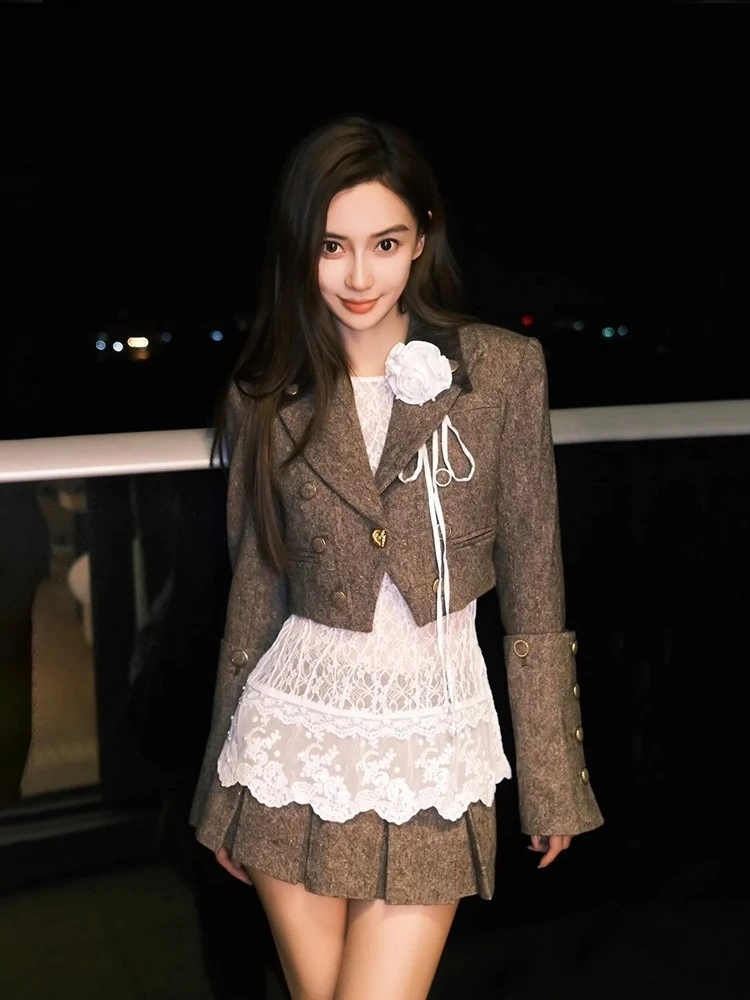 

Brown Woolen Short Suit Set 2025 Women Autumn Winter French Elegant High Quality Coat Pleated Skirt Sexy Lace Shirt 3-Piece Set