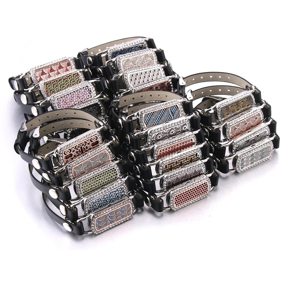 

10Pcs/Lot Mix Aroma Essential Oil Diffuser Black Wrist Strap Stainless Steel Locket Pendant Amulet Aromatherapy Bracelet Jewelry